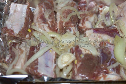 ребрышки с луком