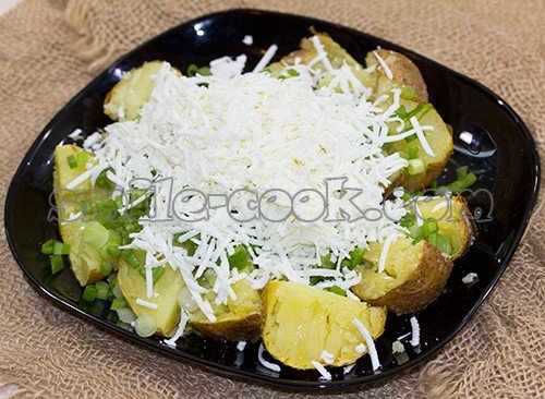 печеный картофель с брынзой