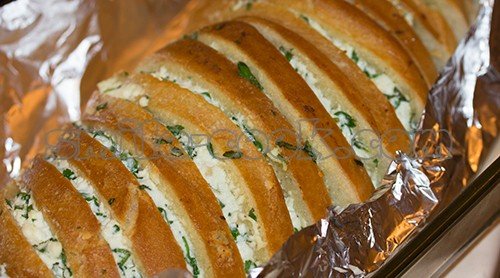 батон запеченный с сыром