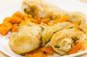 Куриные ножки, запеченные с тыквой