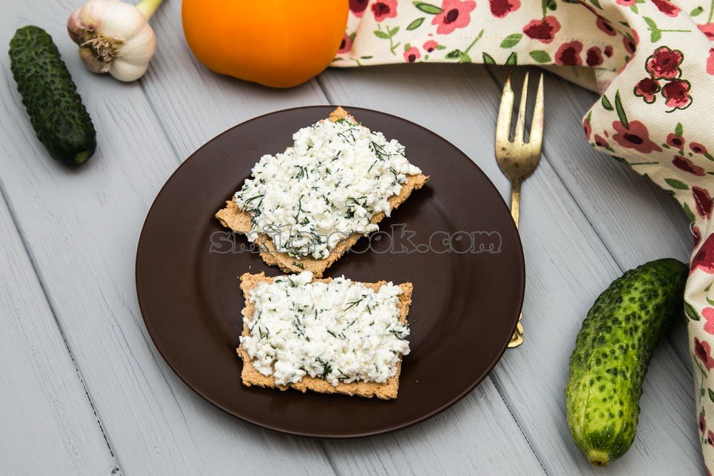 закуска из творога и чеснока