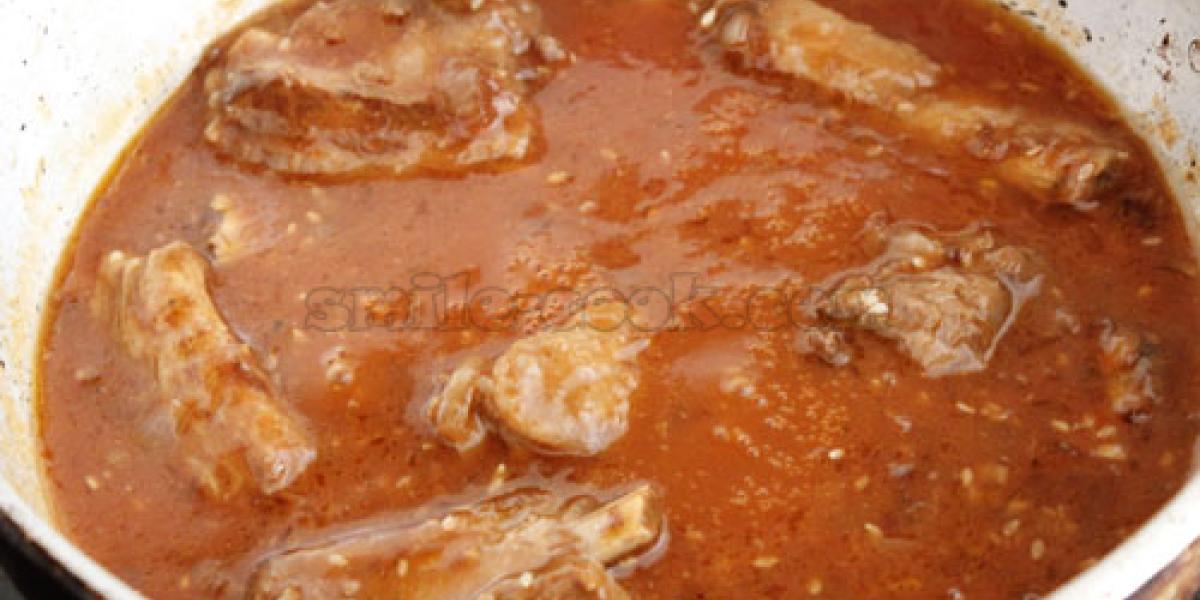 ribs in tomato sauce