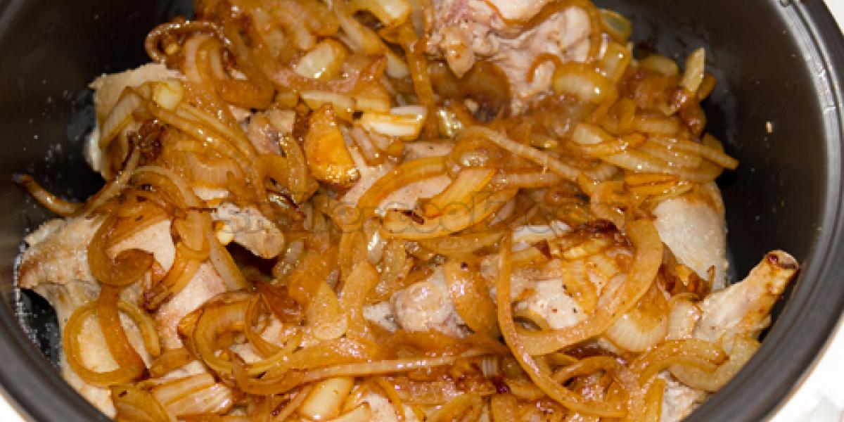 rabbit with onions