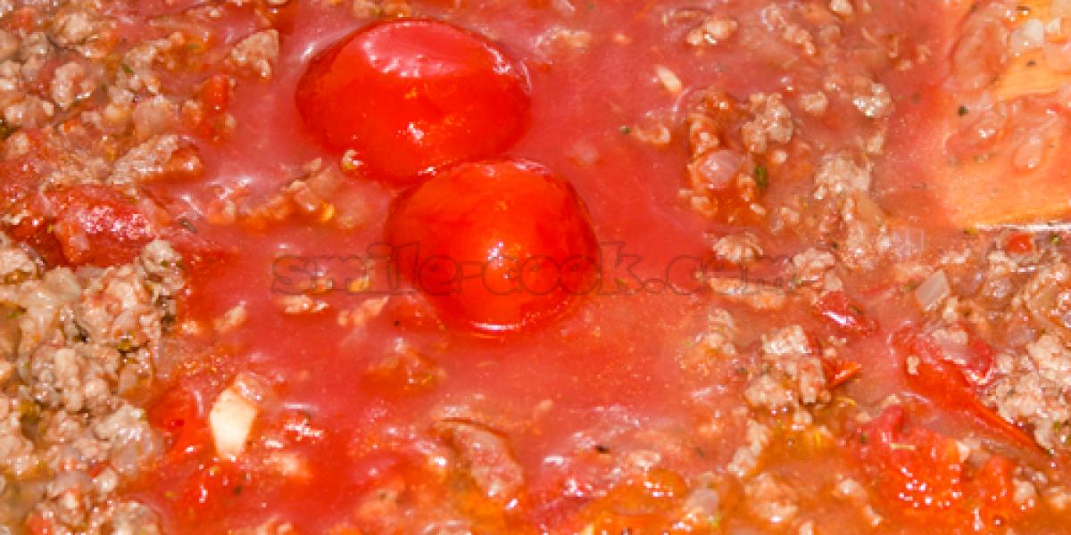 minced meat with tomatoes