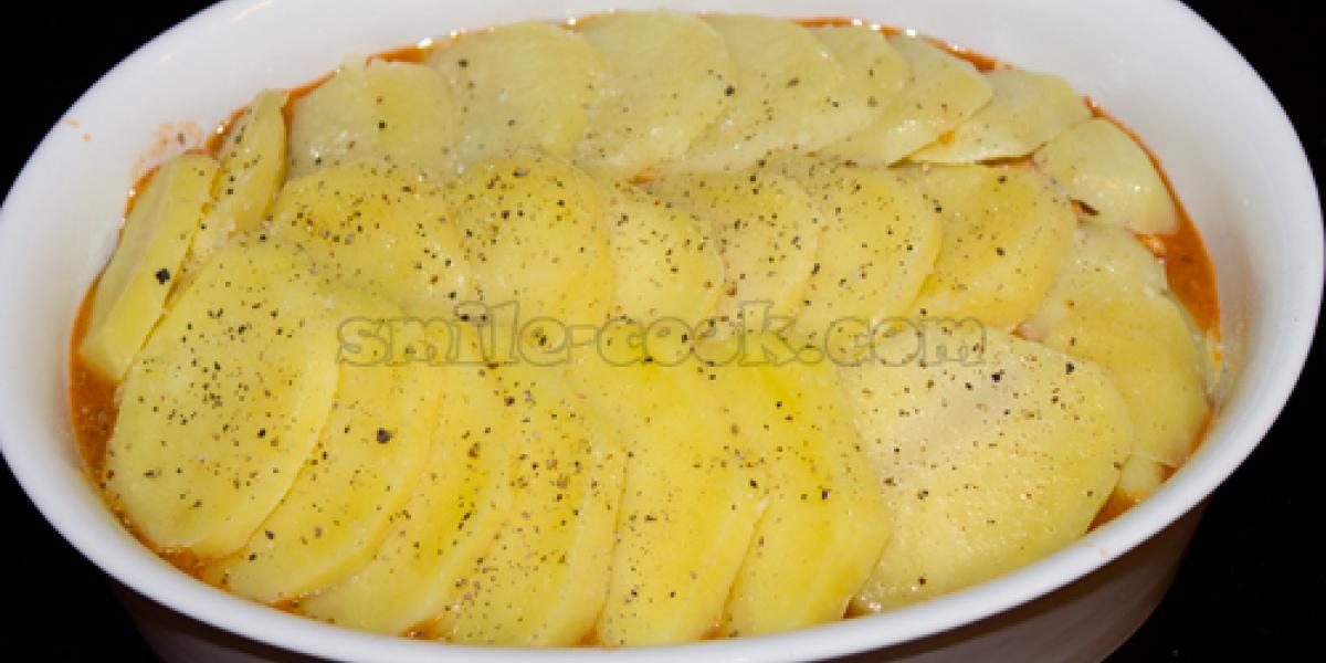 stew under a layer of potatoes