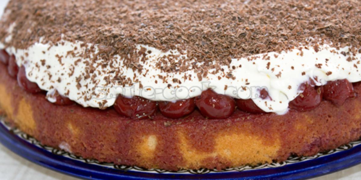 cake with cherries, mascarpone and chocolate