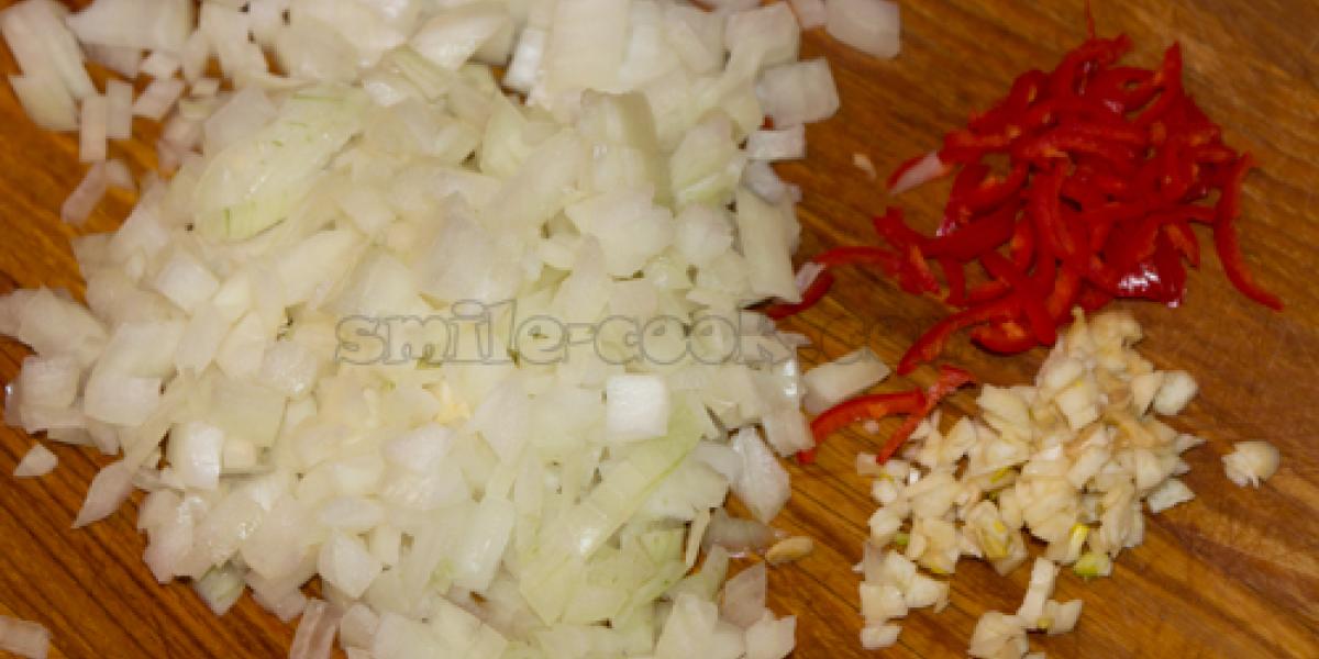 onions. garlic and chili peppers