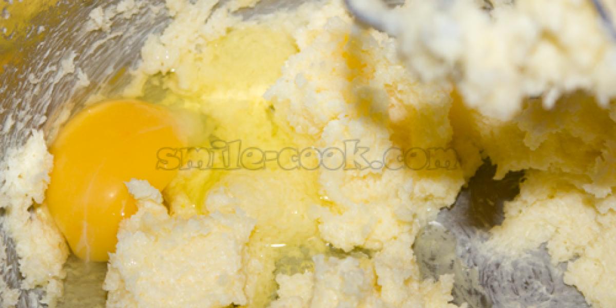 butter with sugar and egg