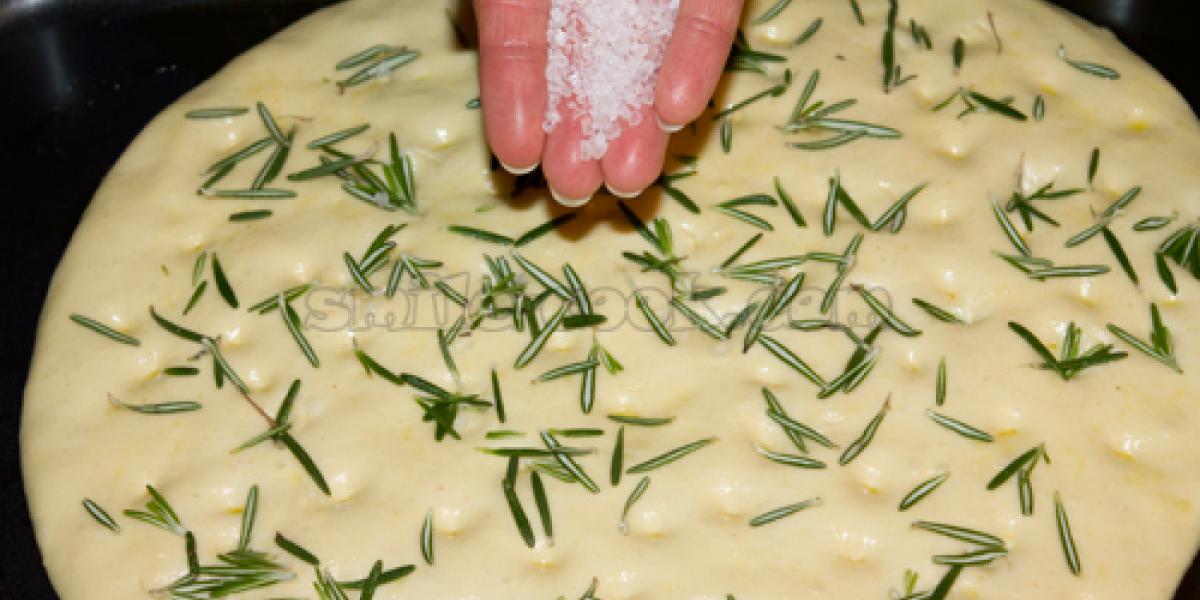 focaccia with rosemary and salt