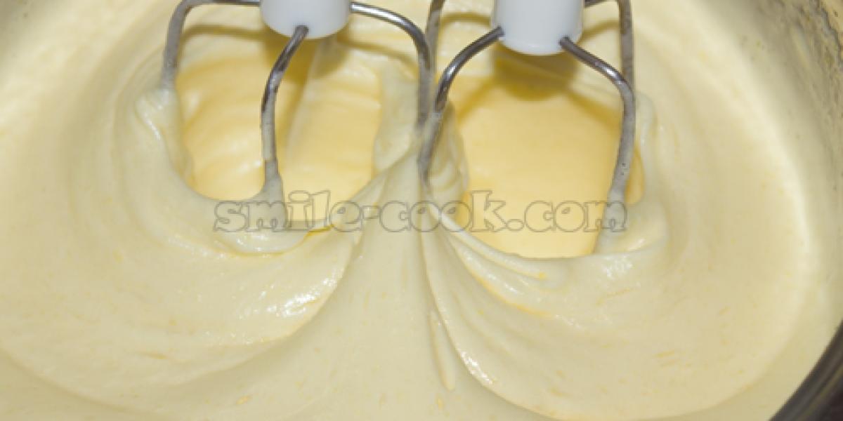 whipped eggs with sugar