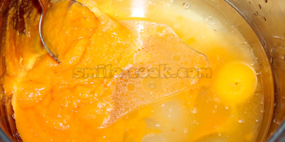 pumpkin puree with eggs and sugar