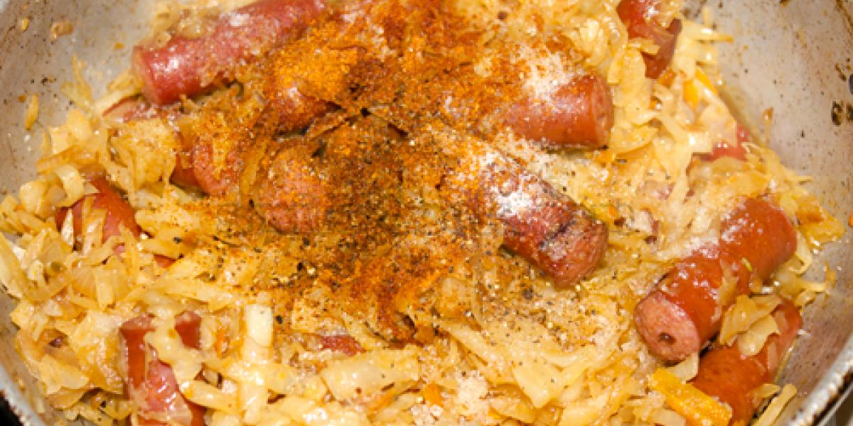 sauerkraut with sausages in beer