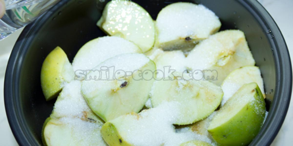 apples in multicooker