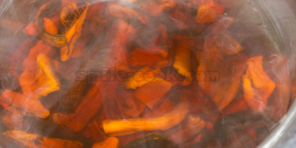 dried mushrooms in water