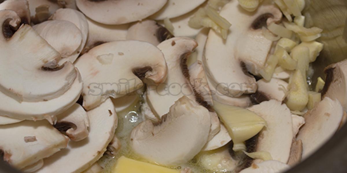 mushrooms garlic and butter for sauce