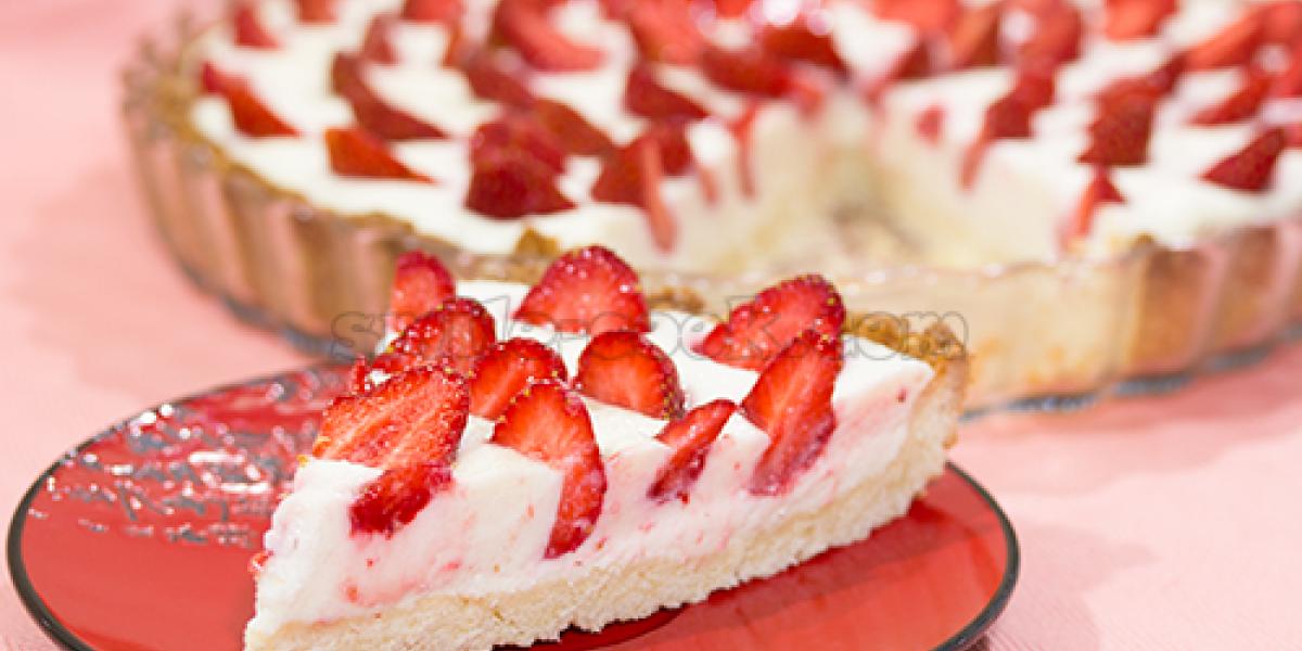 tart with strawberries and cottage cheese