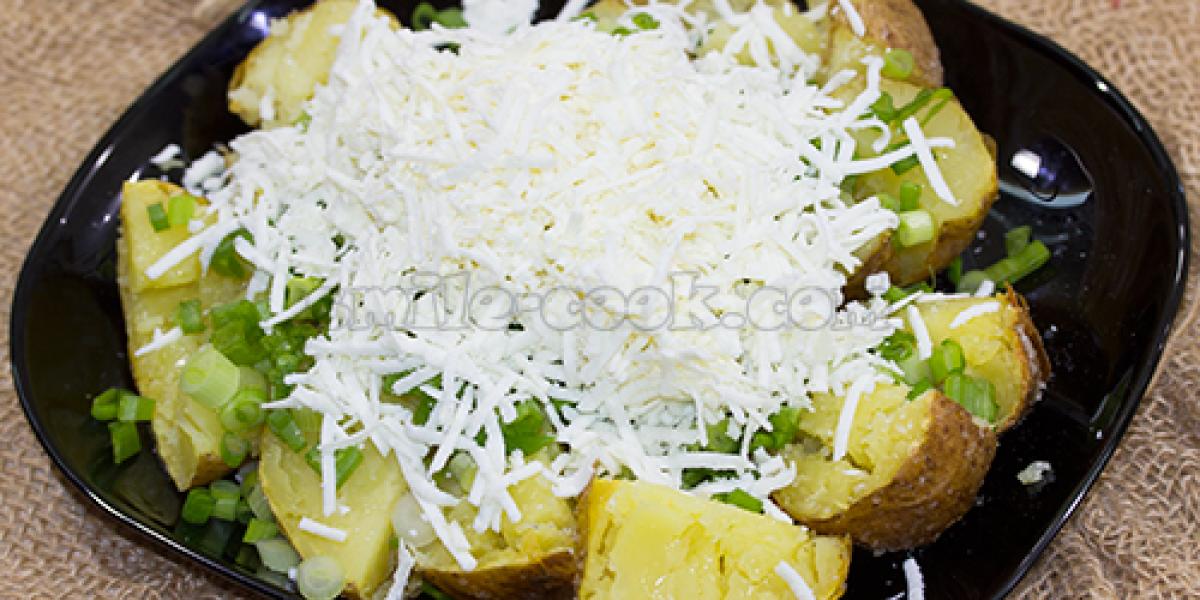 baked potatoes with cheese