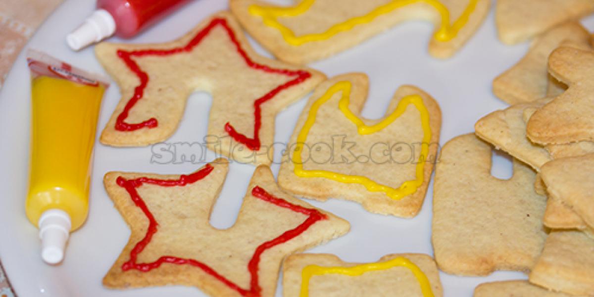 icing cookies