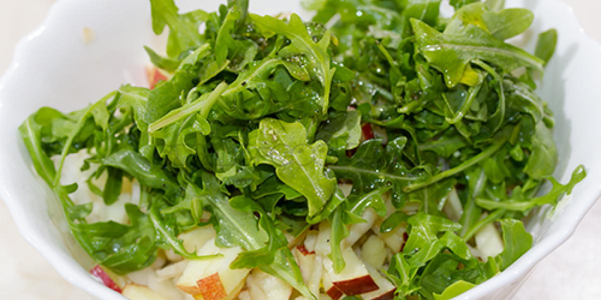 salad with topinambour and celery