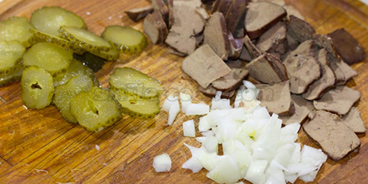 liver, cucumbers, and onions