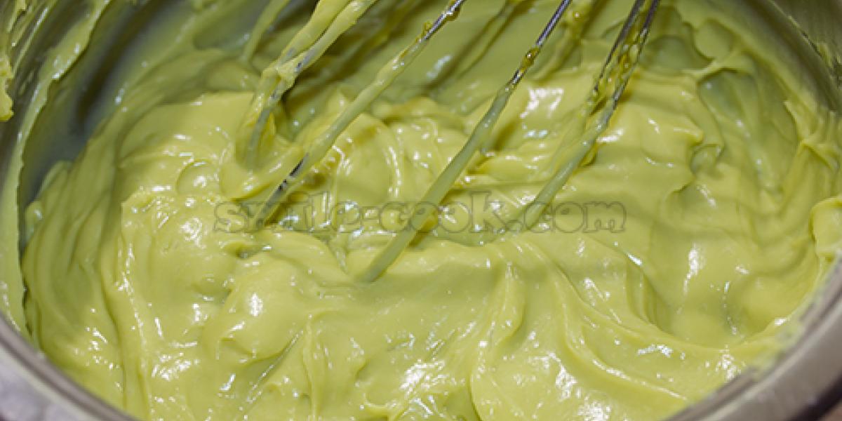 pistachio buttercream