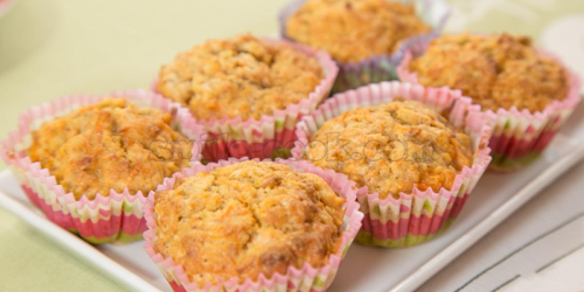 carrot-nut muffins