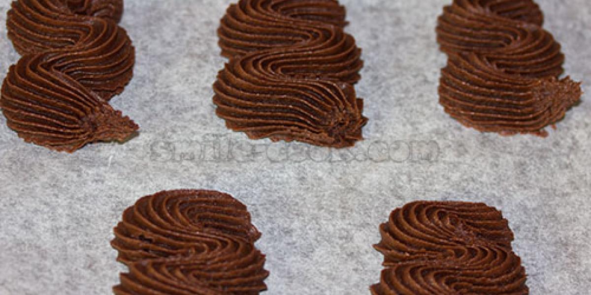 cookies on baking tray