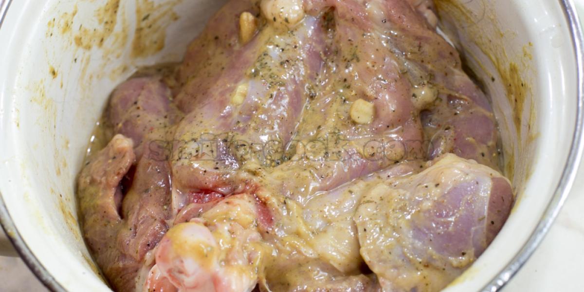 turkey thigh in mustard